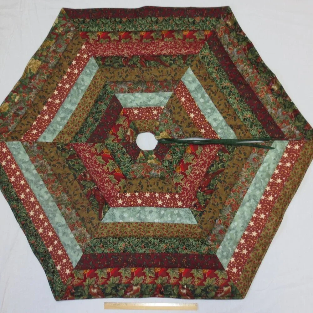 Handmade Quilted Patchwork Christmas Tree Skirt 47.5” Nostalgic Vintage Country